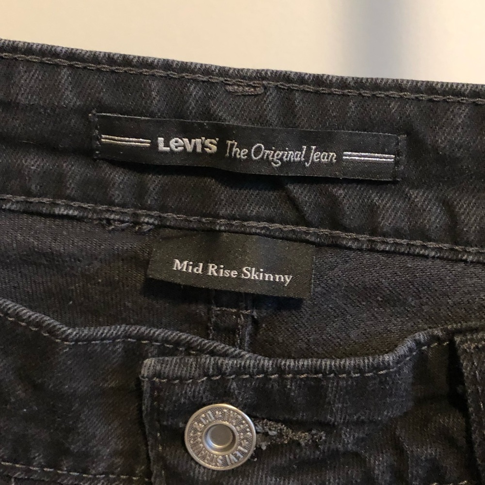 Levi’s Mid Rise Skinny - Picture 7 of 7